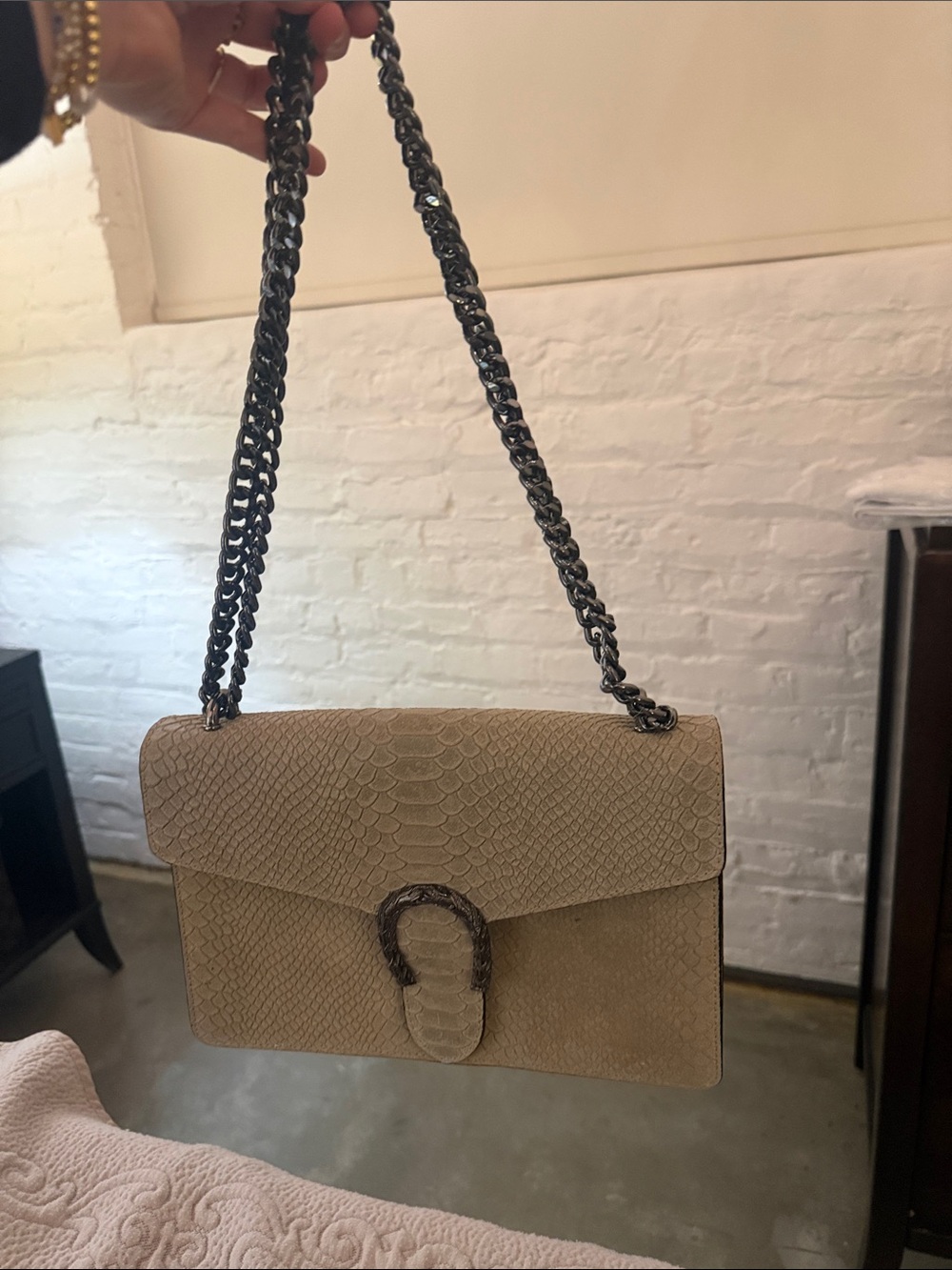 100% real leather Beige Textured Leather Chain Shoulder Bag